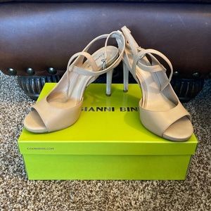Gianni Bini Aminaa heel size 8 1/2
